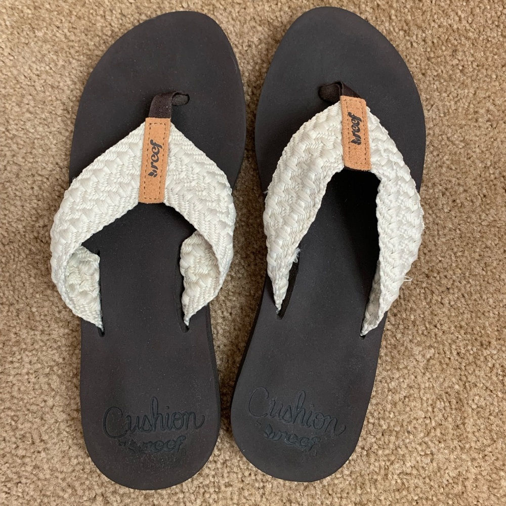 Reef Women’s Cushion Thread Sandal